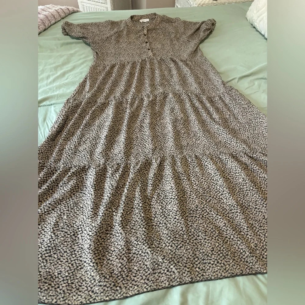 Dress from Ophelia Rae.  Size Medium . . - Picture 5 of 9